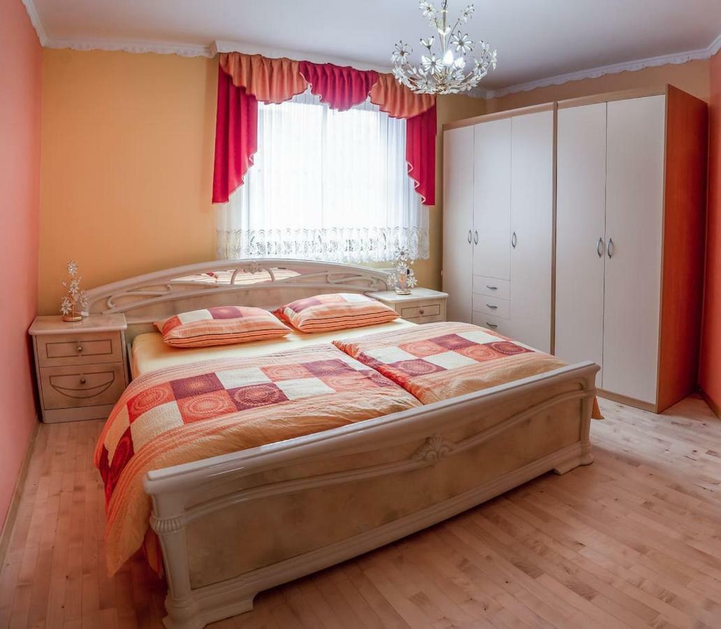 Apartma Ajda Komenda Ngoại thất bức ảnh