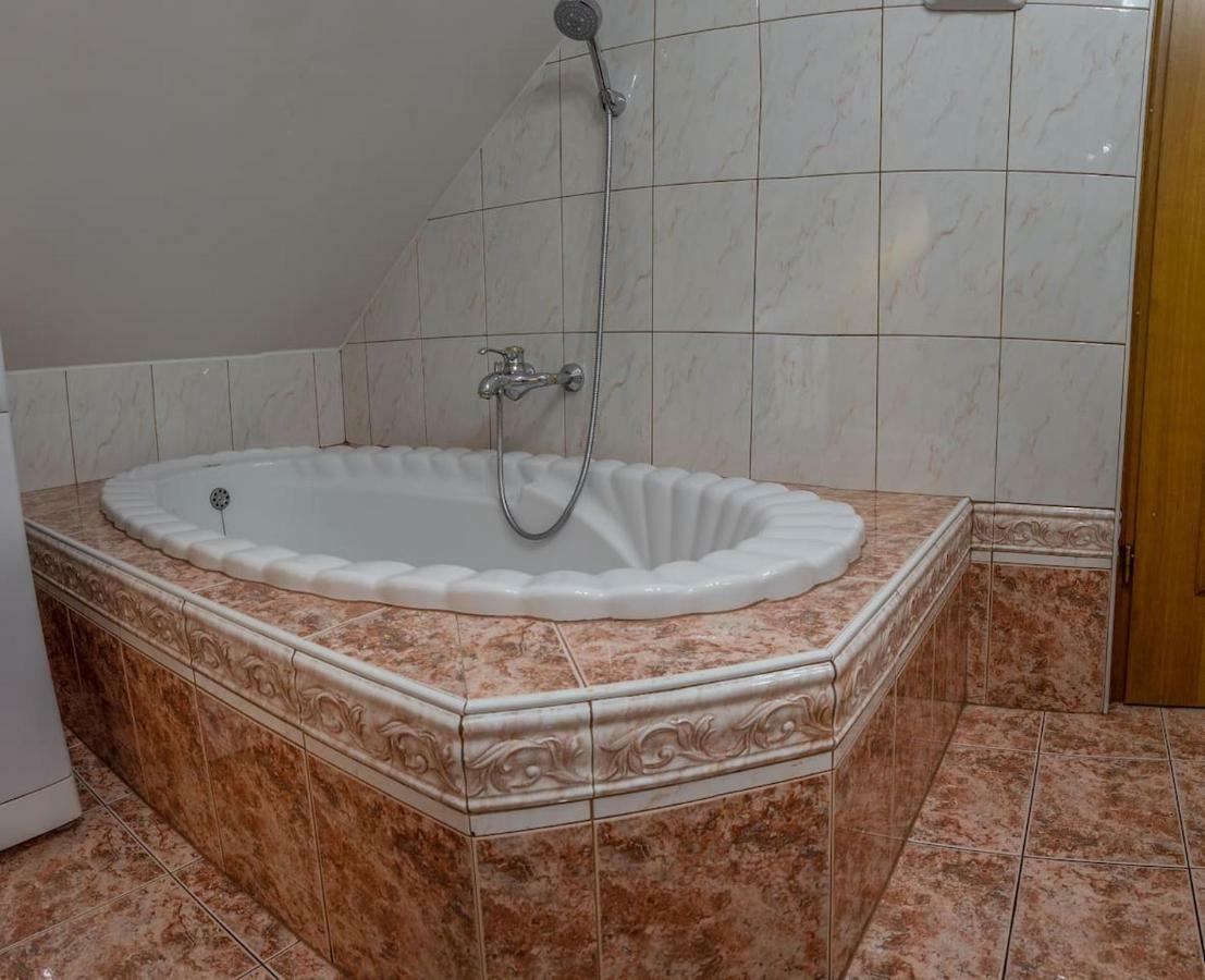 Apartma Ajda Komenda Ngoại thất bức ảnh